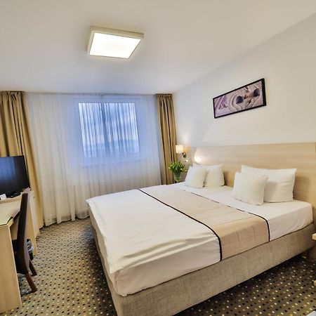 Hotel Metropol Spišská Nová Ves Exteriör bild