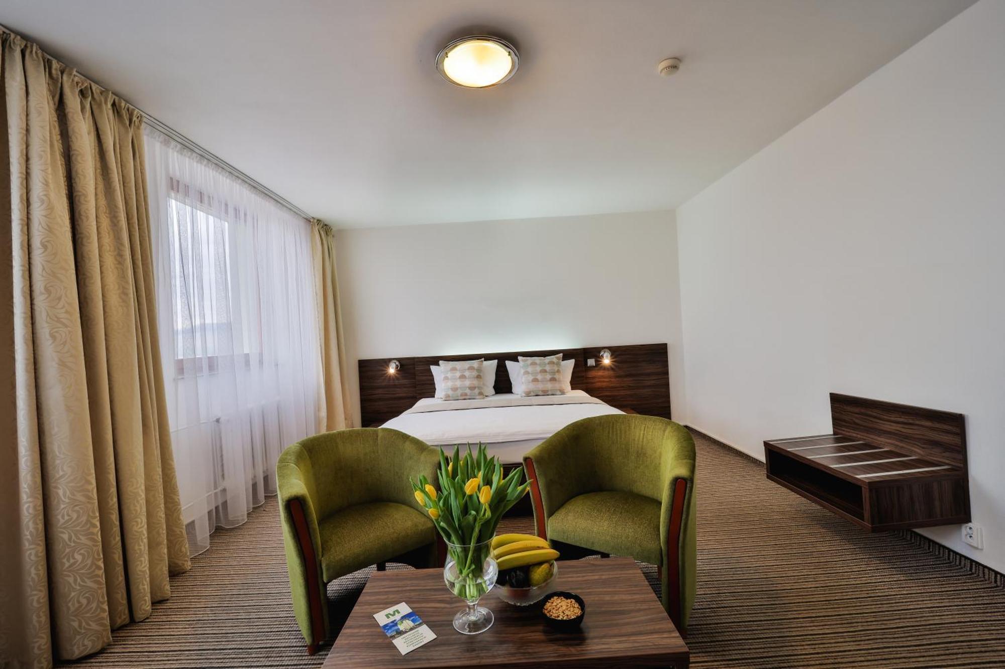 Hotel Metropol Spišská Nová Ves Exteriör bild