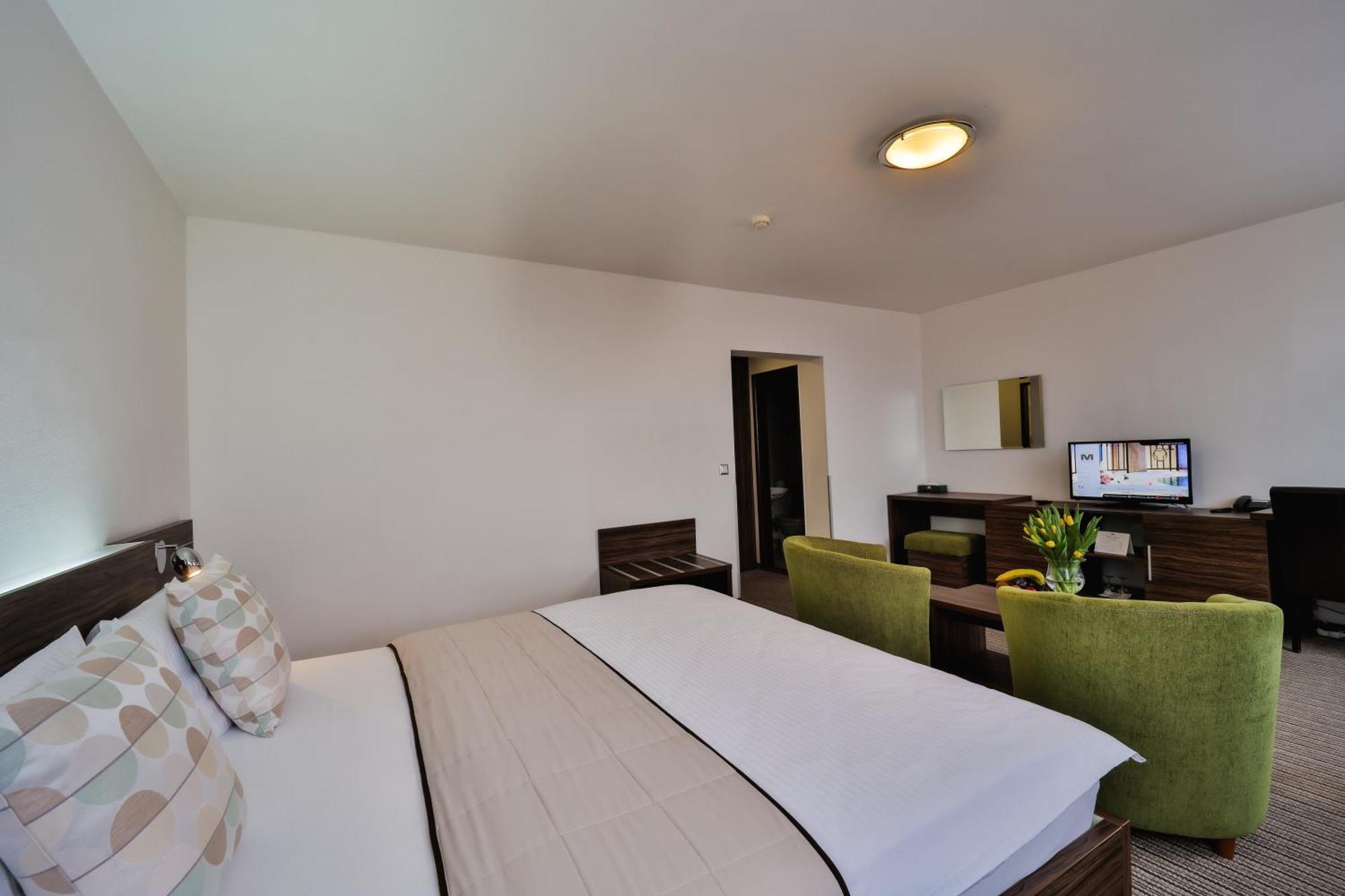 Hotel Metropol Spišská Nová Ves Exteriör bild