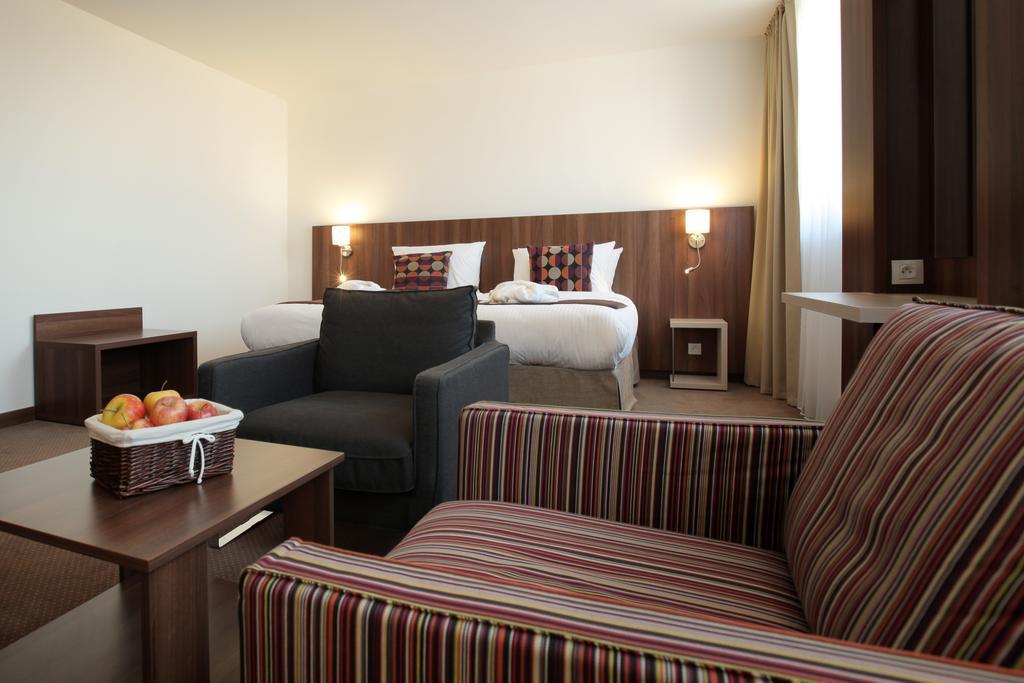 Hotel Metropol Spišská Nová Ves Rum bild