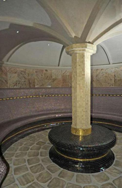 Hotel Metropol Spišská Nová Ves Exteriör bild