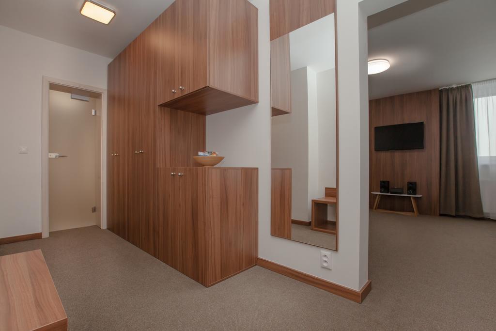 Hotel Metropol Spišská Nová Ves Exteriör bild