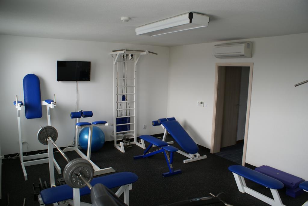 Hotel Metropol Spišská Nová Ves Exteriör bild