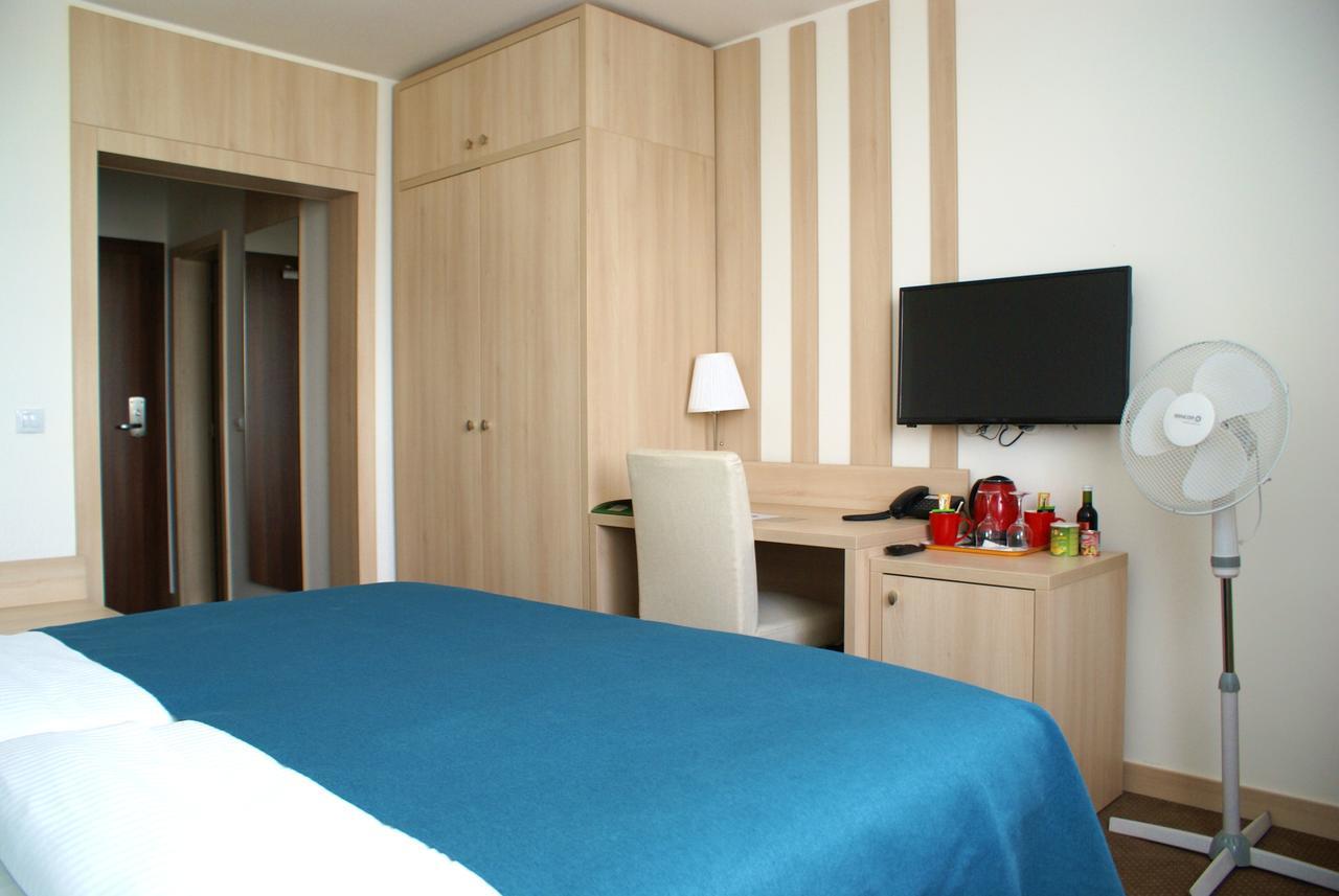 Hotel Metropol Spišská Nová Ves Exteriör bild